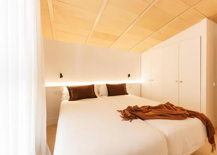 Bravissimo Vivaldi 4-5c, Monthly Apartamento